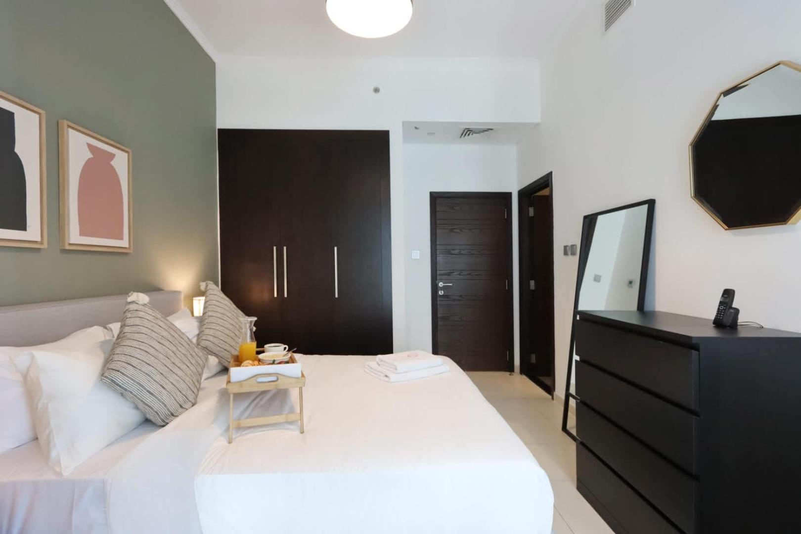 Apartment Livbnb-spacious 2 Bedroom In Marina With Balcony Dubai