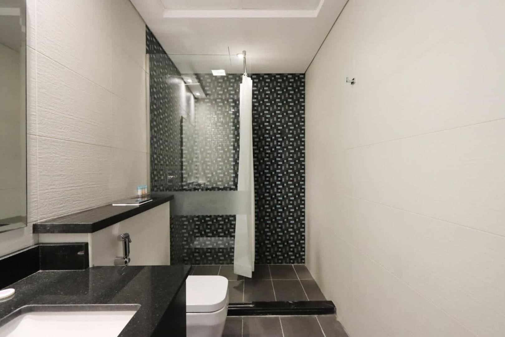 Apartment Livbnb-spacious 2 Bedroom In Marina With Balcony Dubai