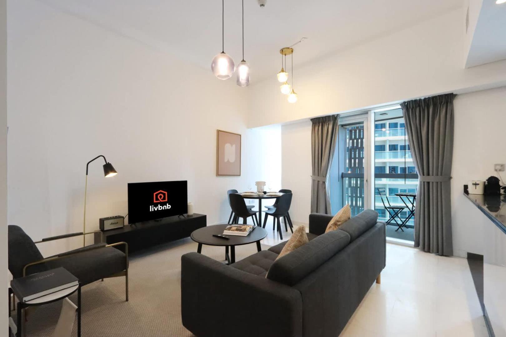 Livbnb-spacious 2 Bedroom In Marina With Balcony Apartment *